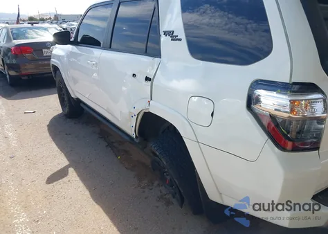 2023 Toyota 4Runner Trd Off Road z USA, uszkodzony, nr VIN JTEPU5JR0P6182220